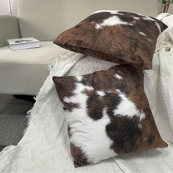 New Set of 2 Faux Cowhide Pillow Covers 18x18 Polyester - Picture 1 of 5